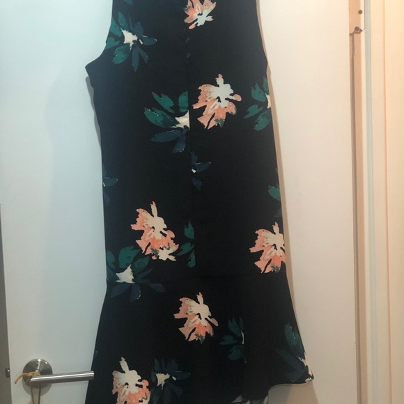 ❤️SOLD❤️ WHO WHAT WEAR SHEATH DRESS - Picture 3 of 3